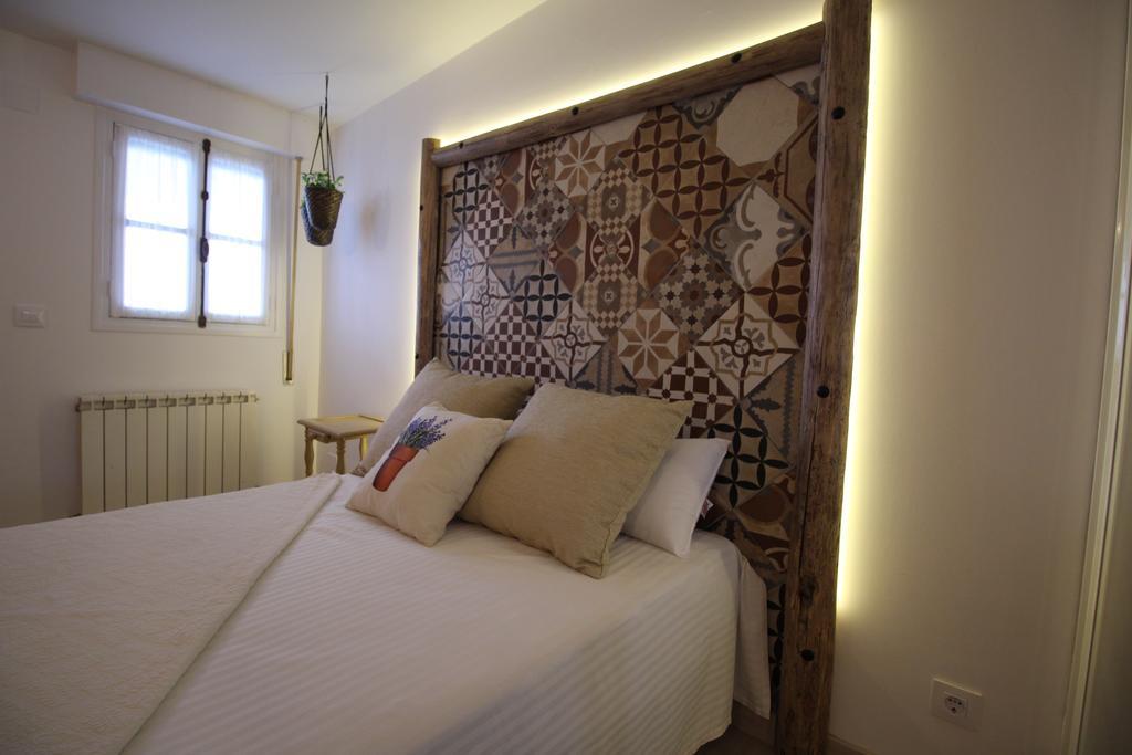 Pension Las Casitas De Santander Auto Check Exterior photo